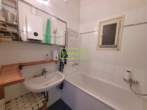 Prodej bytu 2+kk, Praha - Bubeneč, Ve struhách, 49 m2