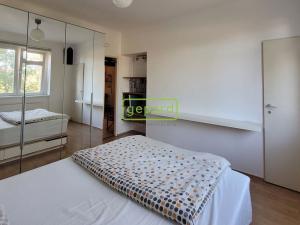 Prodej bytu 2+kk, Praha - Bubeneč, Ve struhách, 49 m2