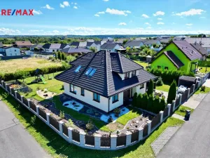 Prodej rodinného domu, Křenice, K Aleji, 166 m2