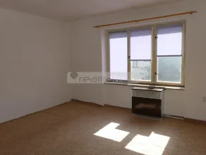 Prodej bytu 2+1, Plzeň - Doubravka, Železničářská, 63 m2