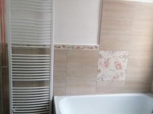 Prodej vícegeneračního domu, Smržovka, Husova, 470 m2