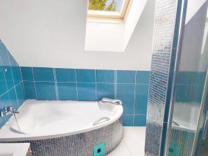 Prodej vícegeneračního domu, Smržovka, Husova, 470 m2