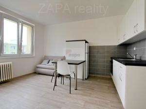 Pronájem bytu 2+kk, Praha - Hostivař, Bělinského, 35 m2