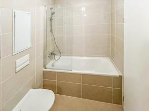 Pronájem bytu 2+kk, Praha - Hlubočepy, náměstí Olgy Scheinpflugové, 47 m2