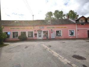 Pronájem obchodního prostoru, Mikulovice, 179 m2