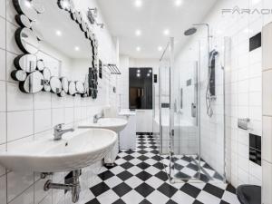 Pronájem bytu 4+1, Praha - Smíchov, Stroupežnického, 101 m2