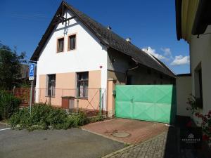 Prodej rodinného domu, Hýskov, Náměstí 5. května, 220 m2