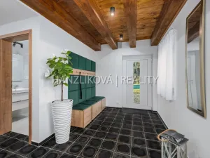 Prodej rodinného domu, Horní Planá - Pernek, 156 m2