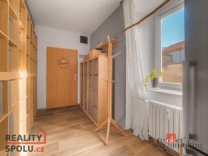 Prodej bytu 2+kk, Stod, Komenského nám., 54 m2
