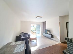 Pronájem bytu 3+1, Zlín, Na Kopci, 100 m2