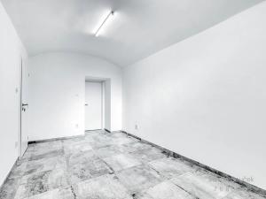 Prodej kanceláře, Praha - Libeň, Vacínova, 66 m2