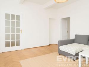 Prodej bytu 2+1, Praha - Holešovice, Schnirchova, 60 m2