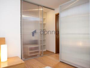 Pronájem bytu 2+kk, Praha, Na výšinách, 76 m2