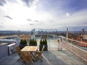Pronájem bytu 2+kk, Praha, Na výšinách, 76 m2
