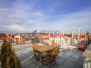 Pronájem bytu 2+kk, Praha, Na výšinách, 76 m2