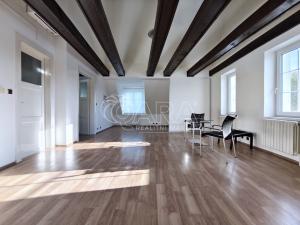 Pronájem kanceláře, Praha - Vršovice, Na louži, 101 m2