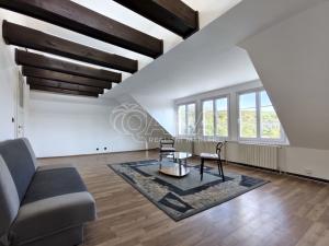 Pronájem kanceláře, Praha - Vršovice, Na louži, 101 m2