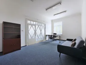 Pronájem kanceláře, Praha - Vršovice, Na louži, 51 m2