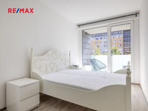 Pronájem bytu 2+kk, Praha - Stodůlky, Petržílkova, 53 m2