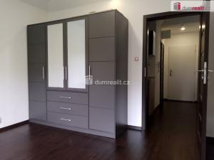 Pronájem bytu 2+1, Karlovy Vary, Charkovská, 48 m2