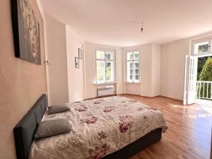Prodej bytu 2+1, Karlovy Vary, Krále Jiřího, 85 m2
