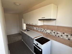 Prodej bytu 3+1, Bukovany, 67 m2