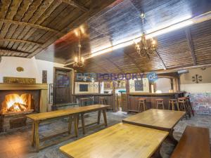 Prodej ubytování, Sněžné - Milovy, 644 m2