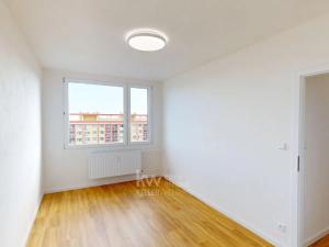 Pronájem bytu 3+kk, Praha - Kobylisy, Famfulíkova, 65 m2