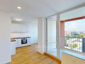 Pronájem bytu 3+kk, Praha - Kobylisy, Famfulíkova, 65 m2