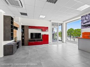 Pronájem obchodního prostoru, Praha - Hloubětín, Poděbradská, 107 m2