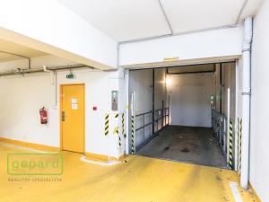 Pronájem garážového stání, Praha - Žižkov, Dalimilova, 14 m2