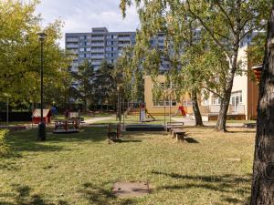 Pronájem bytu 3+1, Praha, Hviezdoslavova, 55 m2