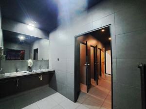 Pronájem obchodního prostoru, Kladno - Kročehlavy, Vodárenská, 505 m2
