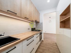 Pronájem bytu 2+kk, Praha - Libeň, Novákových, 45 m2