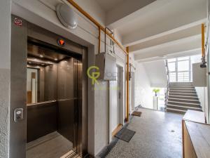 Pronájem bytu 2+kk, Praha - Libeň, Novákových, 45 m2