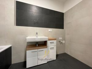 Pronájem bytu 2+kk, Olomouc, Wittgensteinova, 60 m2