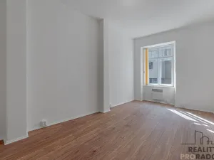 Pronájem bytu 2+kk, Znojmo, Kollárova, 42 m2