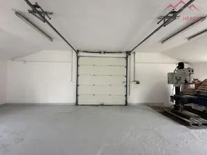 Pronájem výrobních prostor, Březno - Střezov, 1200 m2