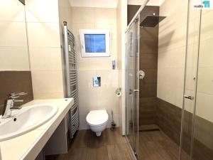 Pronájem bytu 1+1, Praha - Vinohrady, V Horní Stromce, 69 m2