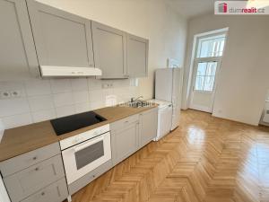 Pronájem bytu 2+kk, Praha - Smíchov, Klicperova, 60 m2