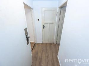 Pronájem bytu 2+kk, Praha - Kobylisy, Na Stírce, 46 m2
