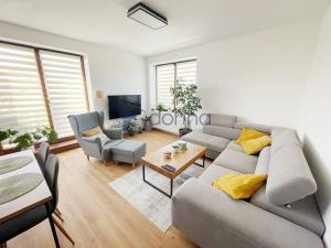 Pronájem bytu 2+kk, Praha, U jízdárny, 52 m2