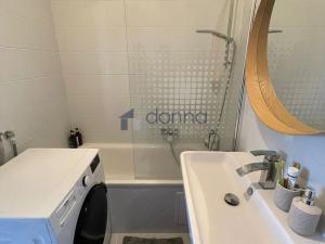 Pronájem bytu 2+kk, Praha, U jízdárny, 52 m2