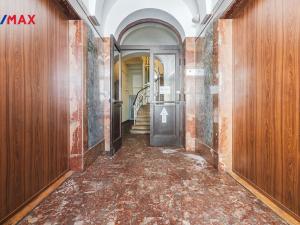 Pronájem kanceláře, Praha - Staré Město, Staroměstské náměstí, 195 m2