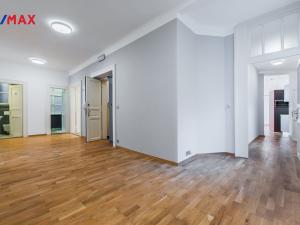 Pronájem kanceláře, Praha - Staré Město, Staroměstské náměstí, 195 m2