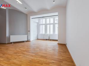 Pronájem kanceláře, Praha - Staré Město, Staroměstské náměstí, 195 m2