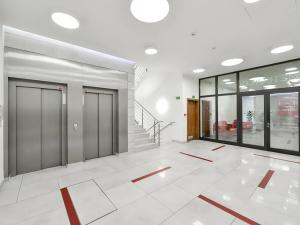 Pronájem kanceláře, Praha - Karlín, Thámova, 485 m2