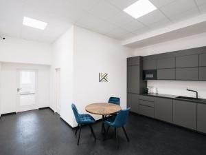 Pronájem kanceláře, Praha - Smíchov, Nádražní, 135 m2
