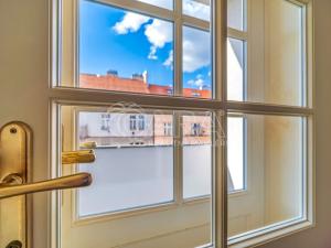 Prodej bytu 2+kk, Praha - Vinohrady, Laubova, 63 m2