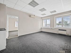 Pronájem obchodního prostoru, Pardubice, 17. listopadu, 97 m2